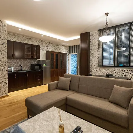 Blloku Residence, Iconic View, Walk Everywhere Тирана