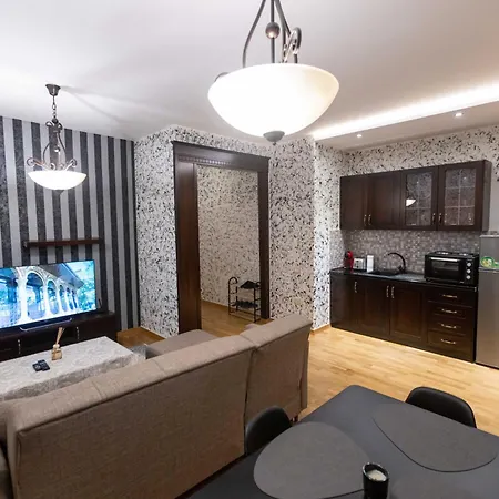 Blloku Residence, Iconic View, Walk Everywhere * Тирана
